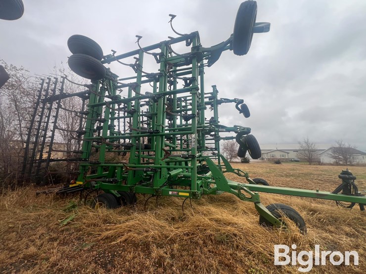 john-deere-2210-image-4