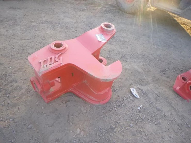 caterpillar-440-image-4