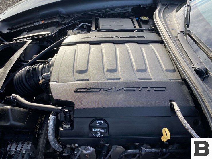 2014-chevrolet-corvette-stingray-coupe-image-28