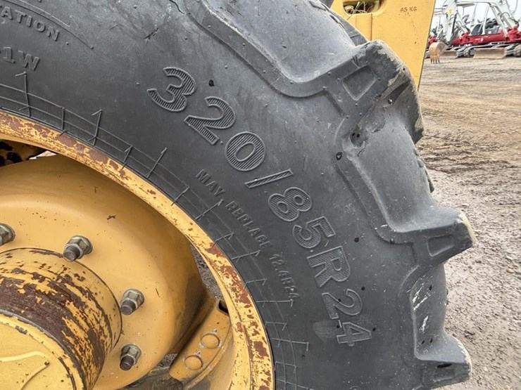 john-deere-6410-image-17