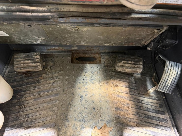 takeuchi-tl8-image-26