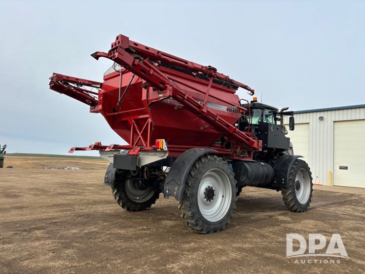 2018-case-ih-810-image-7