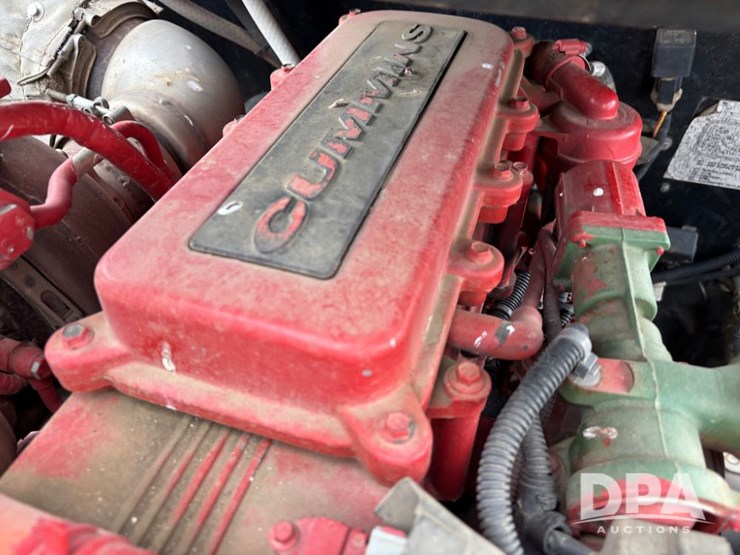 2018-case-ih-810-image-33