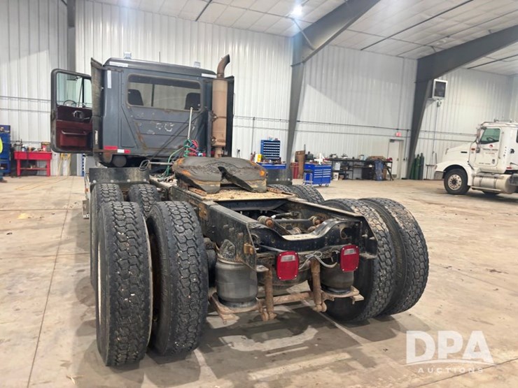 1993-mack-ch613-image-10