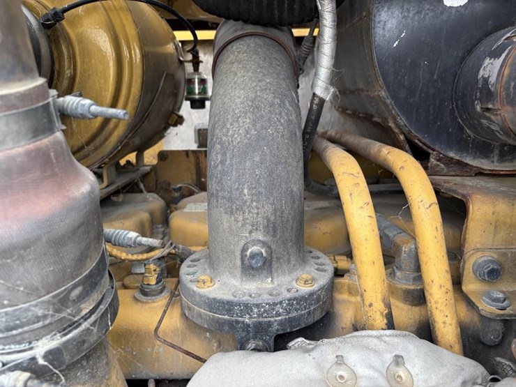 2006-caterpillar-143h-image-71