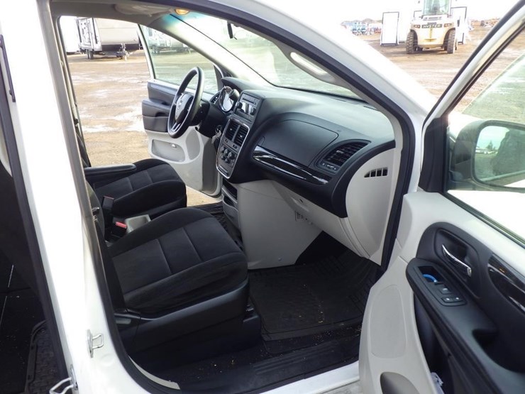 dodge-grand-caravan-image-6