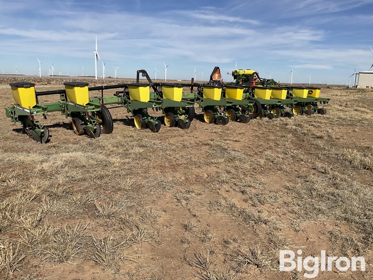 john-deere-7300-image-7