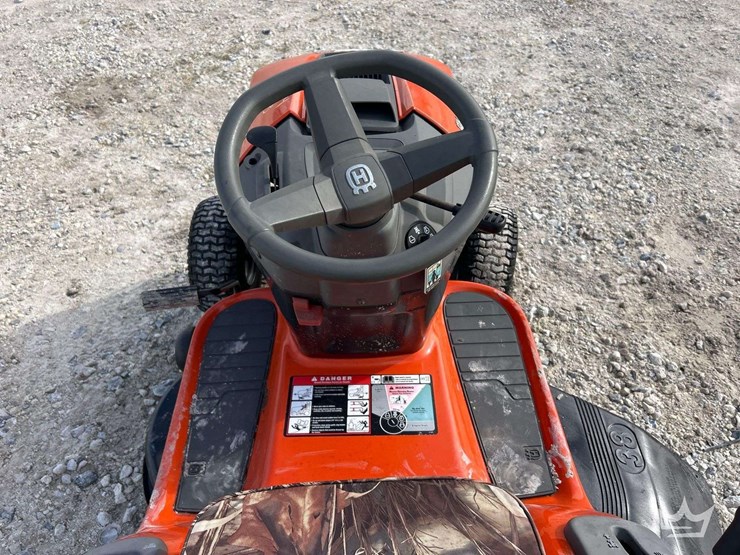 2012-husqvarna-lth18538-38"-riding-mower-image-9