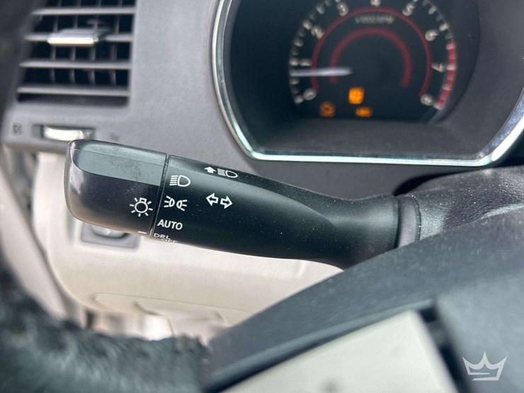 2010-toyota-highlander-suv-image-15