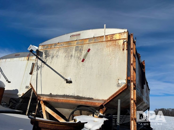 2007-neville-trailer-image-20