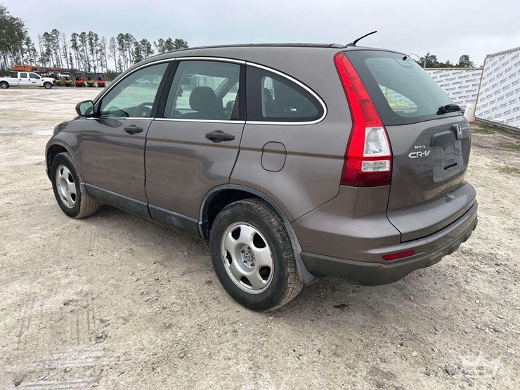 2010-honda-cr-v-suv-image-4