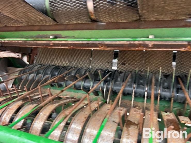 john-deere-569-premium-image-15