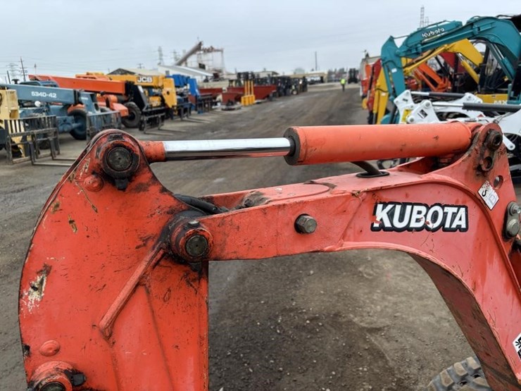 2015-kubota-k008-3-image-15