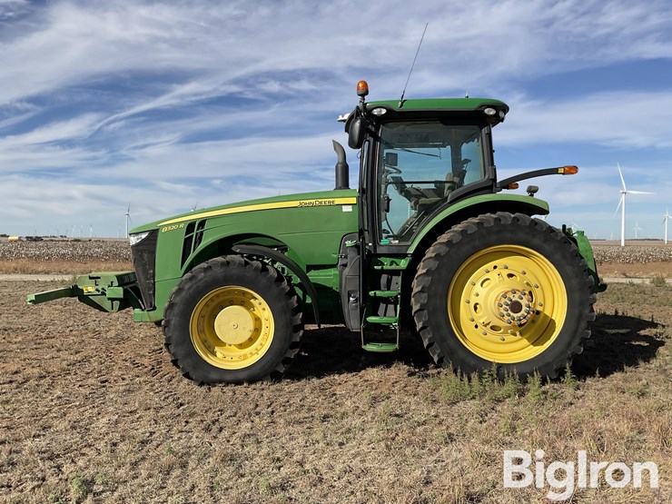 john-deere-8320r-image-8