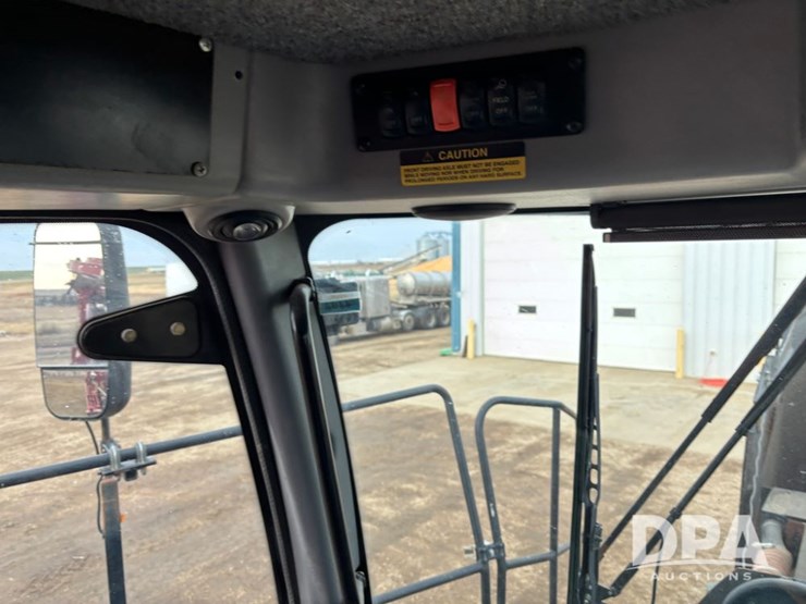 2018-case-ih-810-image-87