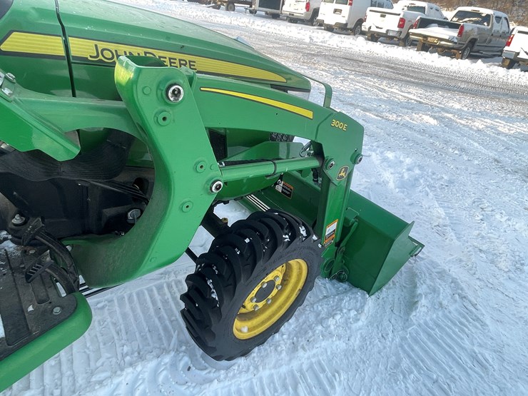 john-deere-3025e-image-35