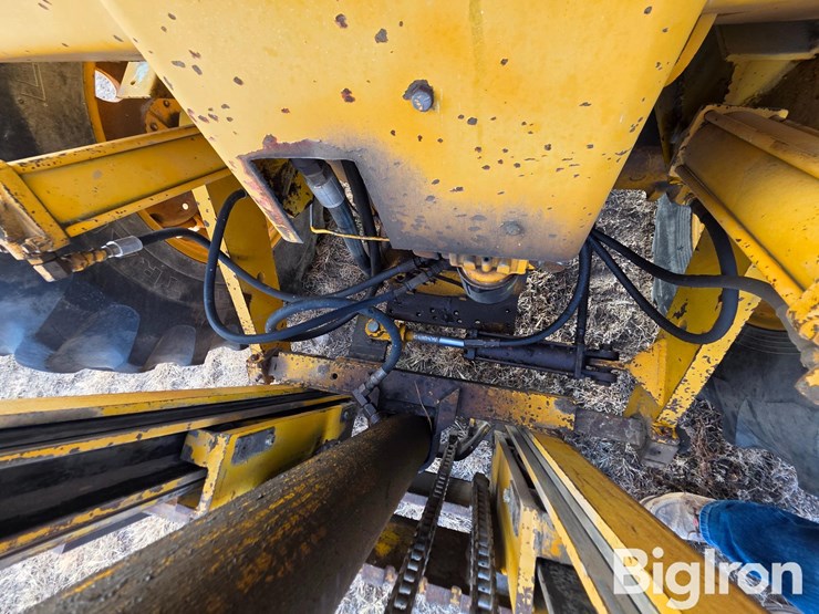 john-deere-380-image-10