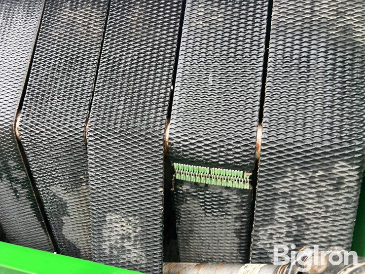 john-deere-560m-image-16