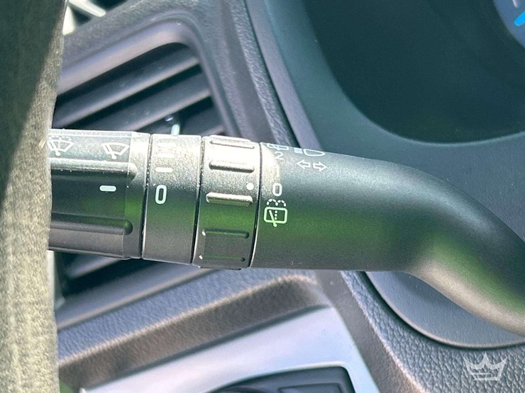 2018-ford-explorer-awd-suv-image-16