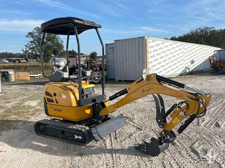 2025-cfg-industrial-qk20r-mini-excavator-image-2