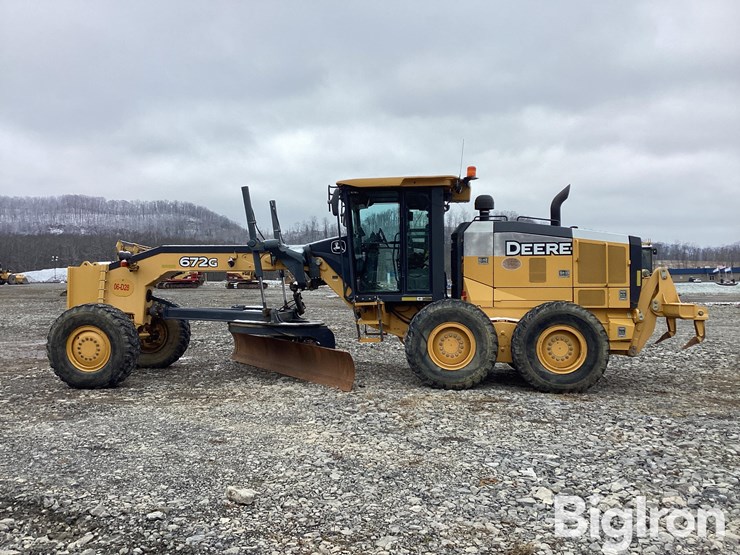 2013-deere-672g-image-8