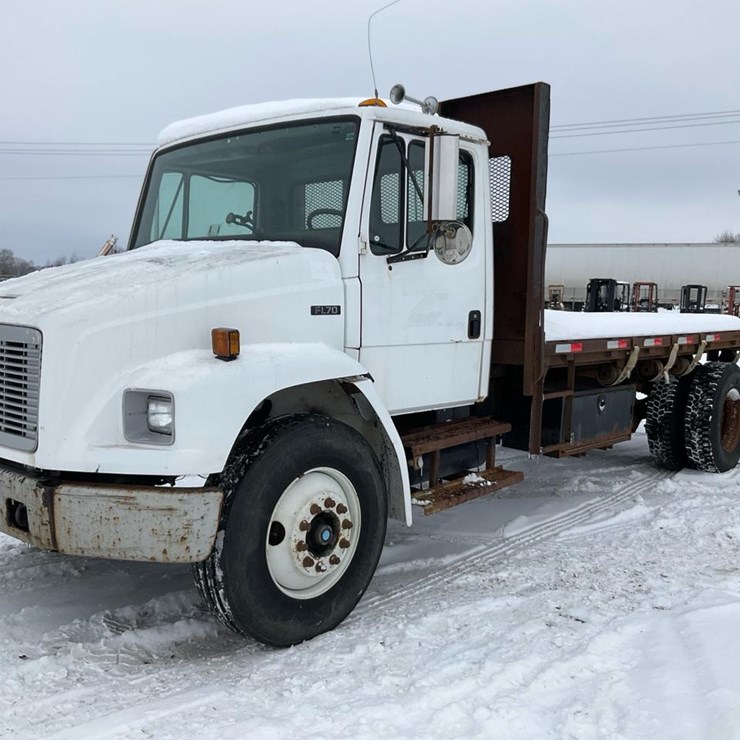 2000 FREIGHTLINER FL70