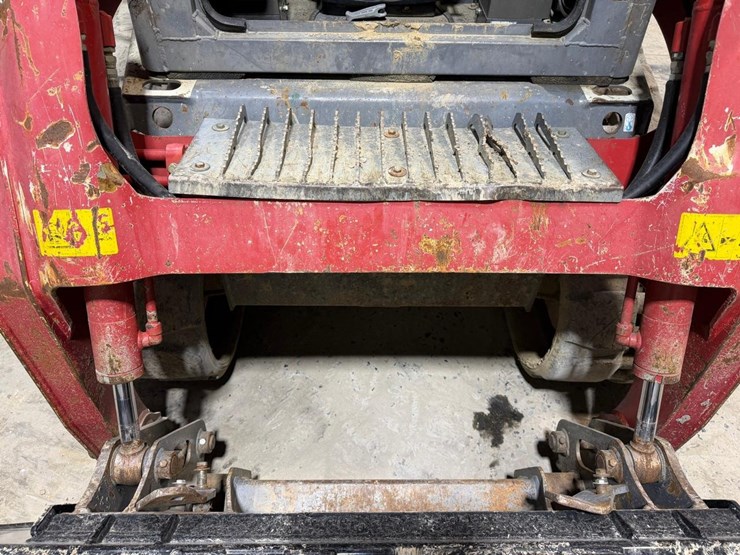 takeuchi-tl8-image-10