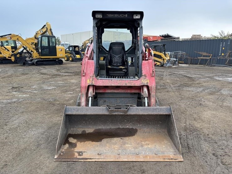 2016-takeuchi-tl8-image-6