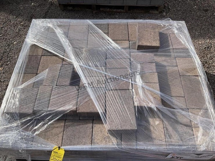 pallet-of-stone-pavers-image-5
