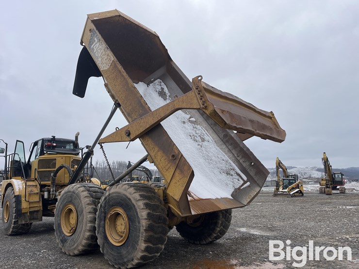 caterpillar-745c-image-12