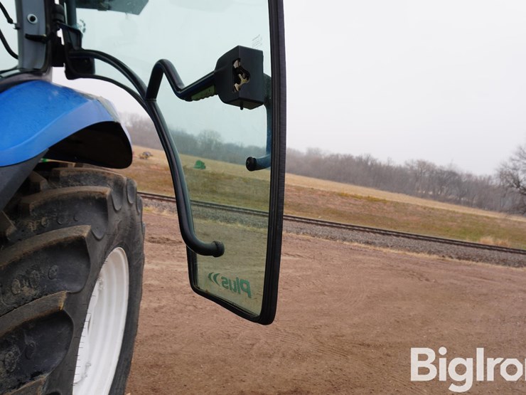 new-holland-t6050-image-19