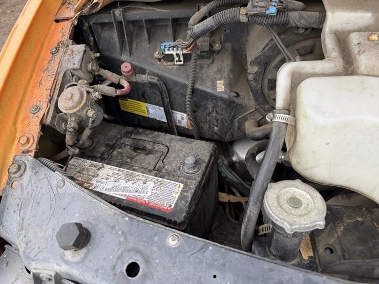 2000-gmc-3500-image-14