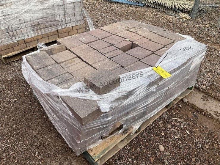 pallet-of-stone-pavers-image-4
