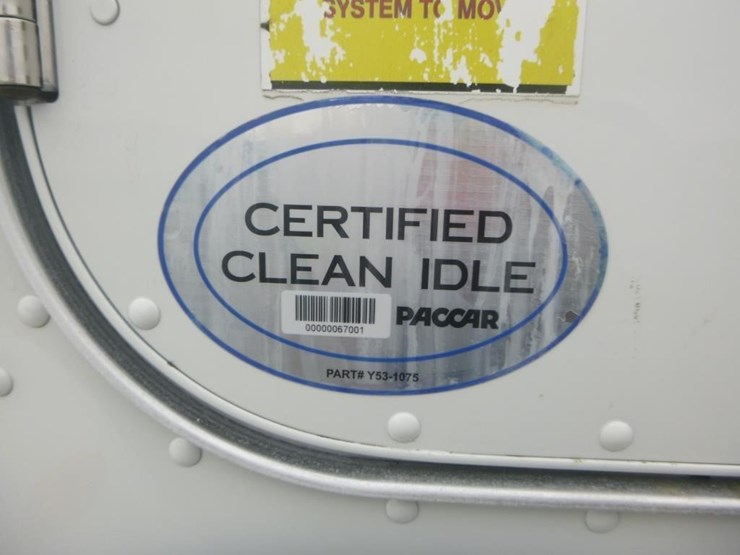 2014-peterbilt-367-image-11