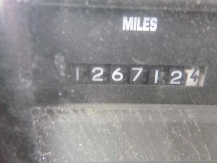 international-4900-image-19