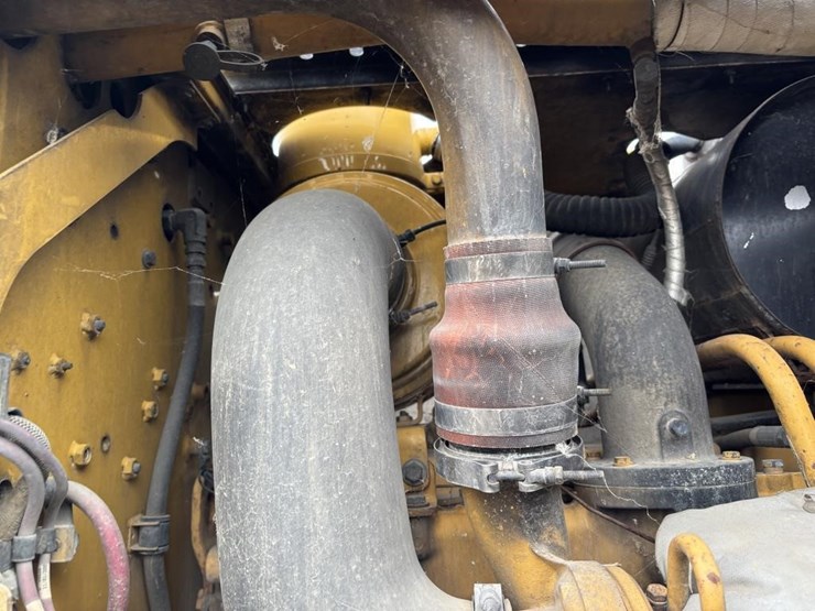 2006-caterpillar-143h-image-67