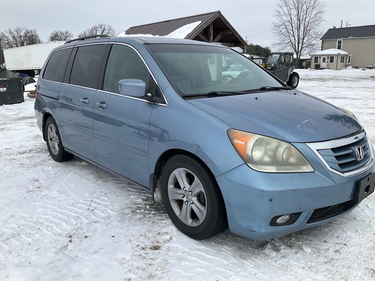 2010-honda-odyssey-touring-image-7