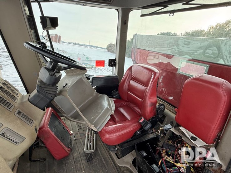 case-ih-titan-3030-image-42