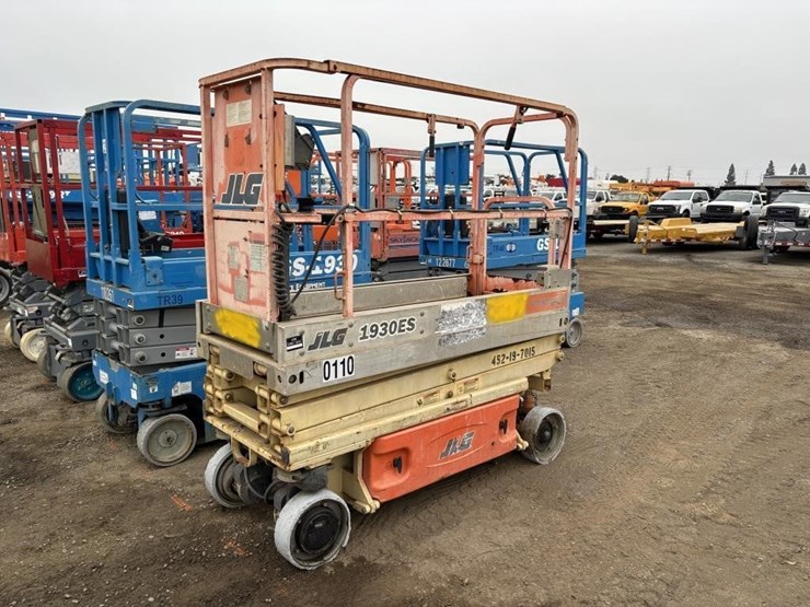 jlg-1930es-image-1