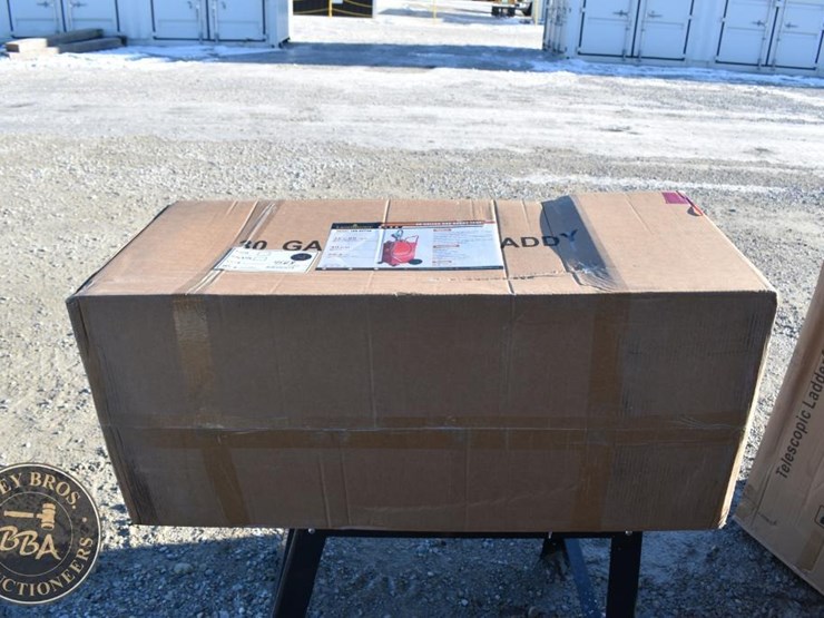 landhonor-30-gallon-gas-caddy-image-1