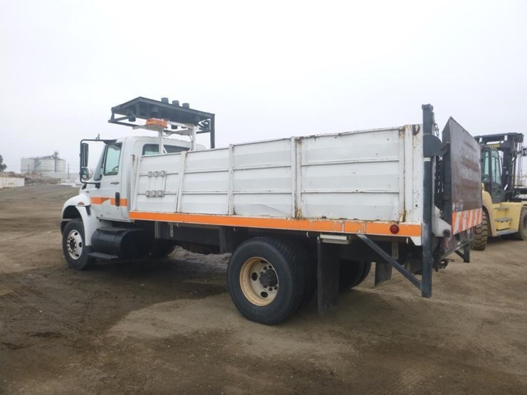 2010-international-durastar-4400-image-4