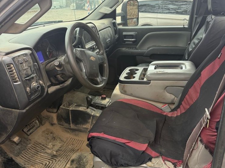 2017-chevrolet-3500hd-image-7