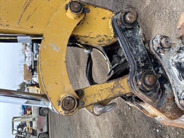 caterpillar-305.5e2-cr-image-15