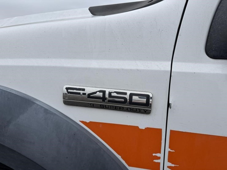 2006-ford-f450-image-30