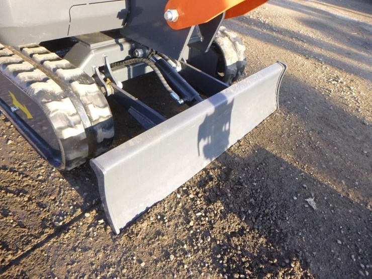 2025-sdlanch-sdle18p-hydraulic-excavator-image-16