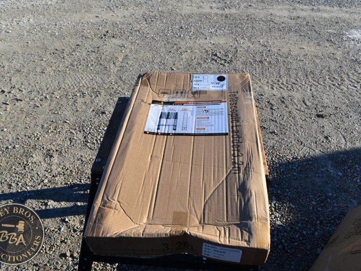 landhonor-10.5ft-telescoping-ladder-image-1