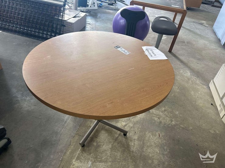 round-wood-office-table-image-2