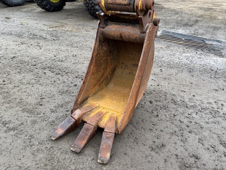 2022-deere-35g-image-12