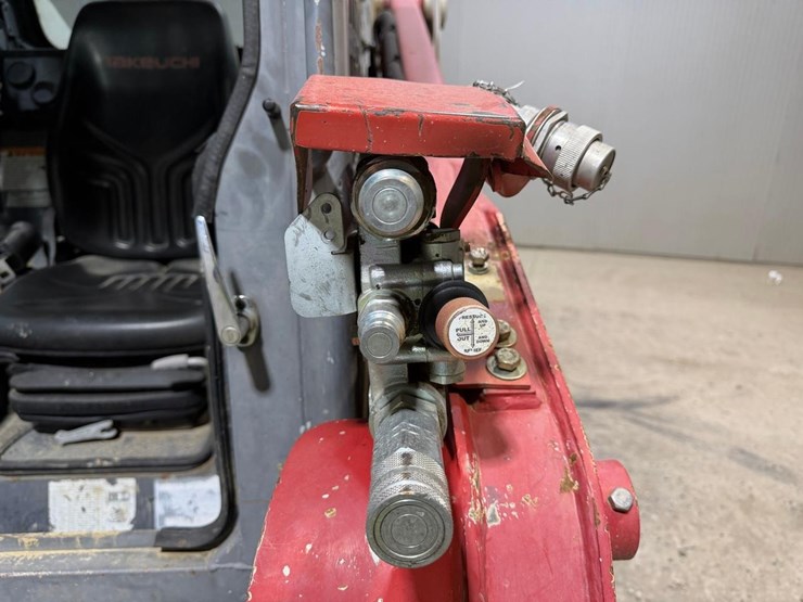 takeuchi-tl8-image-11