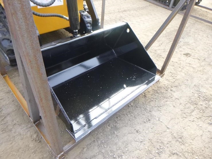 2025-agt-mx-mrt14-skid-steer-track-loader-image-8